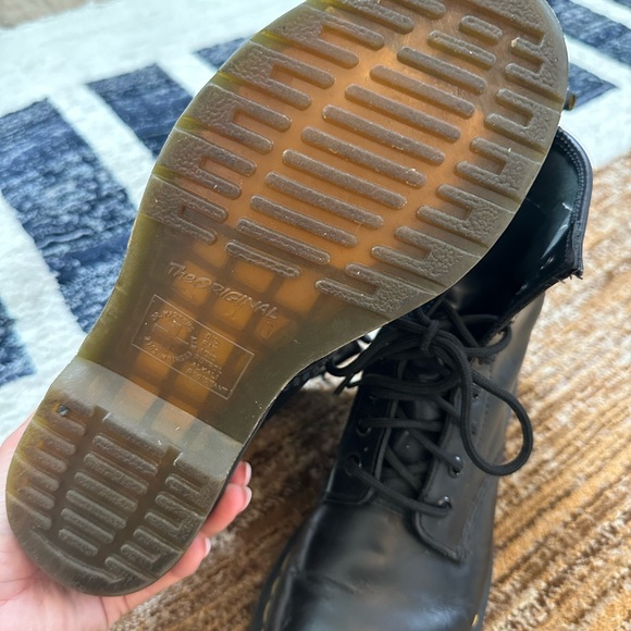 Size 7, broken in Dr martens - Picture 4 of 5